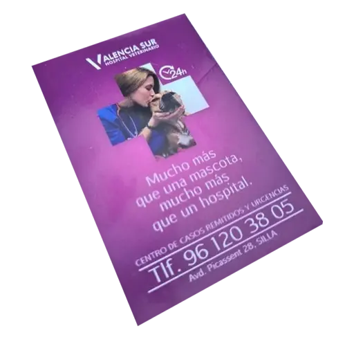 Etiqueta adhesiva morada para centros veterinarios